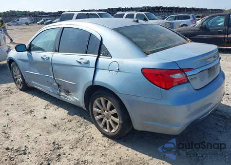 2013 Chrysler 200 Limited z USA, uszkodzony, nr VIN 1C3CCBCG2DN607829